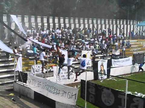 "Barra Cacique alentando - Mayo 2013" Barra: Barra Cacique &bull; Club: Diriangén Fútbol Club