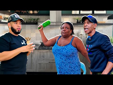 The Hitwoman Kisses Cali 😱🔥 | A day of laughter, stories, and music with Axel Buenísimo