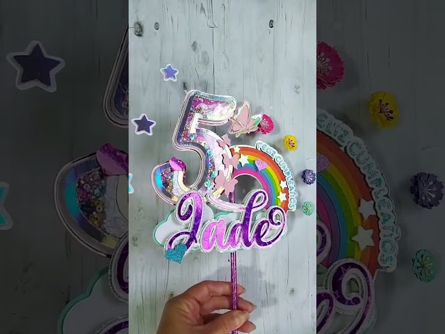 Vídeo relacionado con Decoraciones de cumpleaños número 35 en oro, topper de pastel de cumpleaños número 35 en oro y negro, vela de cumpleaños número 35 para hombres y mujeres, velas de fiesta en oro, suministros de