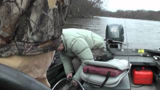 preview picture of video 'Steelhead Fishing on the Grand River near Grand Rapids, MI'