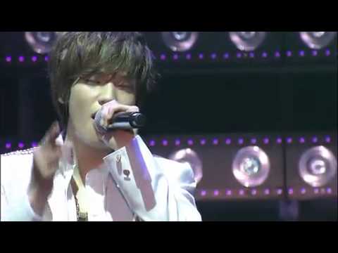 TEEN TOP The Back Of My Hand Brushes Against