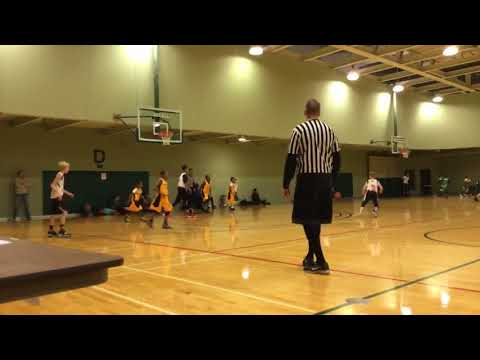 The Family defeats Hayward Hoops, 37-35 - Boys Spartan Classic