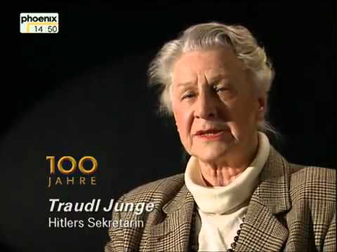 100 Jahre   Chronik   1945   Die rote Fahne auf dem Reichstag