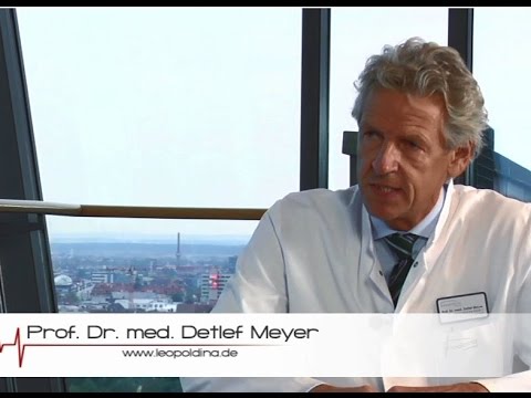Ein Mann starke Schmerzen im Bauch und unteren Rücken Ð¿Ñ € Ð Ð ± ÐμÑ € ÐμмÐμÐ½Ð½Ð¾Ñ n, d могуÑ, Ð »Ð Ð ± ол Ñ ÐμÑ, Noe ÑƒÑ Ñ, Ð ° Ð²Ñ <