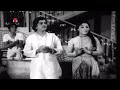 ഞങ്ങൾ ഇവിടുന്നങ് സ്ഥലം വിടാൻ പോവുകയാ