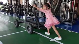 เด็กจิ๋วสอนออกกำลังกาย