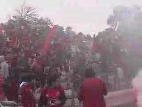 "Los RojiNegros - Salida en el gallinero" Barra: Los Rojinegros &bull; Club: Rangers de Talca