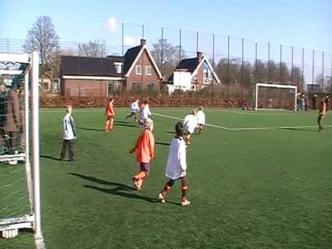 7 maart 2010 De Meern F13 - Montfoort F1 5-4 doelpunt Montfoort (4-4)