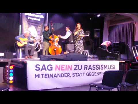 Feigeli Prisor Band, vocal  Nidja Prisor   / 02