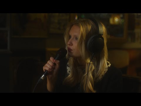 Lucy Blue - Thank God (Live Session)