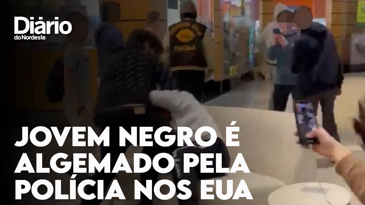 Imagem da notícia Jovem negro é algemado pela Polícia enquanto branco se senta em sofá após briga nos EUA