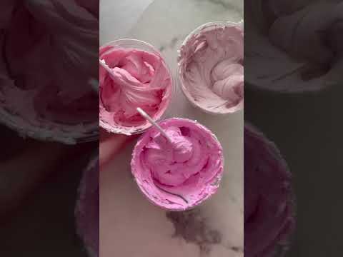 Fake cake with decoration crema *_*