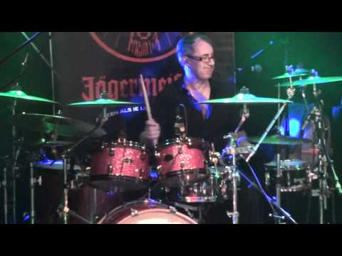 Gerry Jablonski & Electric Band Bluesrockgaraasj Geleen 13 mei 2012 -00042.MTS