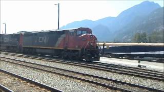 preview picture of video 'CN (BCR) switching in the Squamish yard'