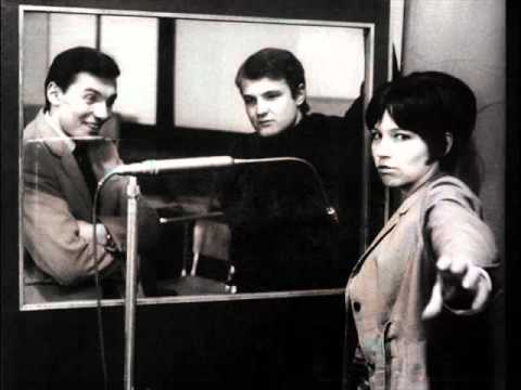 Marta Kubišová - Kdo těm růžím vůni vzal (1964)
