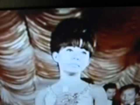 Lea Heiy sneaha knhom by Sieng Dy