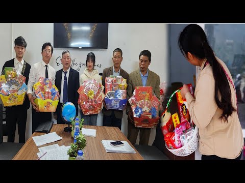 The single mother, standing outside, unexpectedly discovers the true identity of Tri's father.