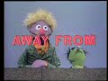 Classic Sesame Street Harvey Kneeslapper Away From Full Version HQ 1971