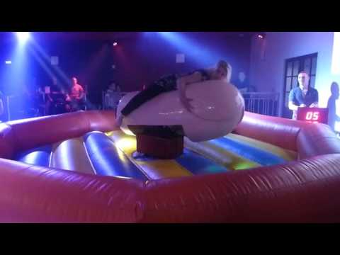 rodéo zizi du TRIANGLE PUB