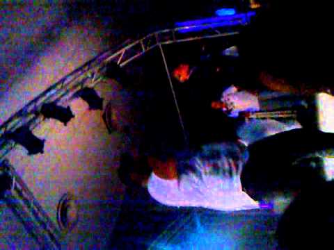 Demarco-See My Gun One Time + Dub CATANZARO STANDING SOLDIERS LIVE 17.04.11[Kuanshot events]