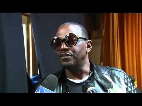 Idol Hopefuls Audition for Judges