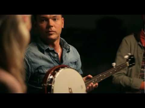 Lauris Reiniks - Banjo Laura - Official Music Video- Eurovision LATVIA 2011 (#2)