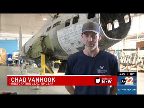 Behind-the-scenes of B-17D "Swoose"