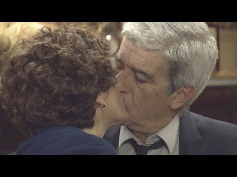 Amar C604 - Arratia y Benigna se besan