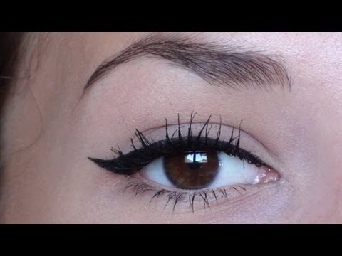 comment poser eye liner