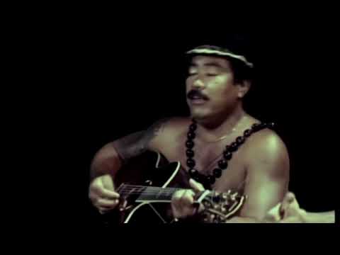 Misiluki Su'a - Lima Alu'alu Toto-Malaia Ile Afi (Live Acoustic Performance)