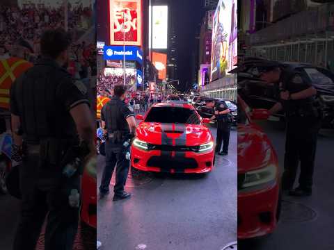 Burnout Legend 🐈‍⬛ #Hellcat #streetstory #timessquare #nypd