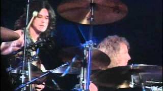 Guns and Roses   Only women bleed in Tokyo