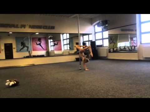 Gresiczki Adél rúd akrobatika próba