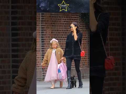 ШЕЙК И КУПЕР гуляют с дочерью