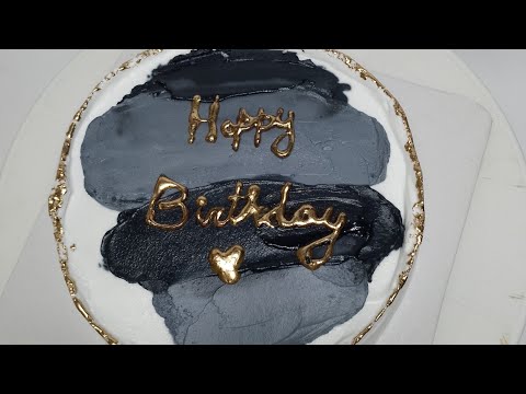 Bento cake with small chocolate bouquet 