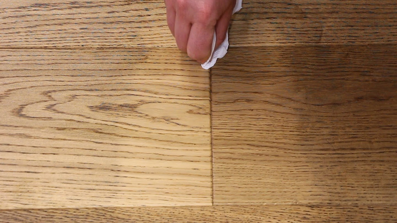 Cleaning joints in parquet, laminate and vinyl flooring
