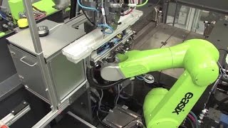 ENGEL victory 300 tech | direct application of PUR sealing