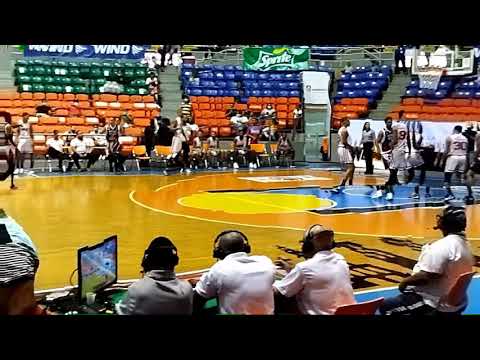 Alex Abreu implanta marca de asistencias Baloncesto de Santiago