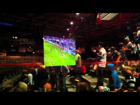 Emotionen vom Public Viewing im Sahnpark zur Euro 2012 am 09.06.2012