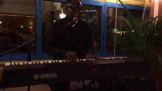 Dan Xikidi live at hotel Sportsman (Angel)