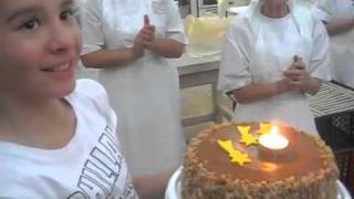 preview picture of video 'CUMPLEAñOS MARIA EN SUSI: happy birthday Maria Torta Chocoripe'