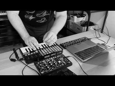 electroacoustic improvisation || CHELIDON FRAME || live in studio