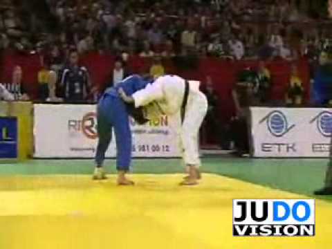 JUDO 2008 Paris Tournament: Soraya Haddad (ALG) - Caroline Lantoine (FRA)
