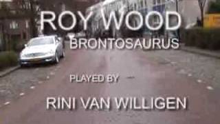 TIM CURRY-ROY WOOD brontosaurus played by rini van willigen 2007
