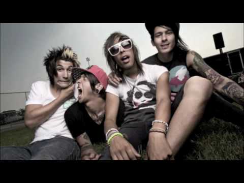 Besitos By Pierce The Veil NEW SONG Selfish Machines with lyrics