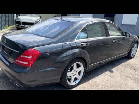 Mercedes-Benz V12 AMG S600  W221