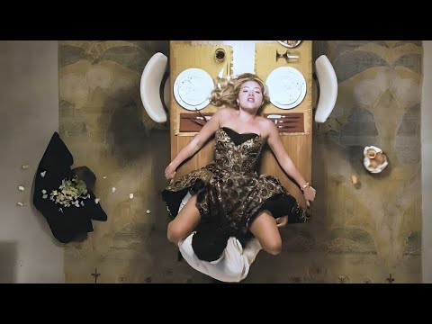 इस town में सब औरते बंधी है Movie Explained in Hindi | Summarized Hindi/Urdu