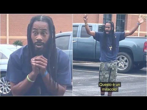 Questo bidello camminava 6 km al giorno per andare a lavoro, così la scuola gli ha regalato un'auto