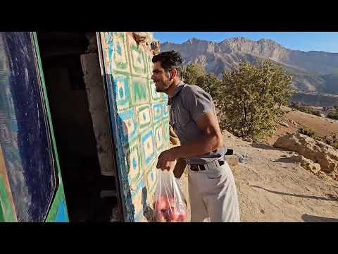 True love, the meeting of Mohammad and Zulfa and Mohammad's anger at Ramin.