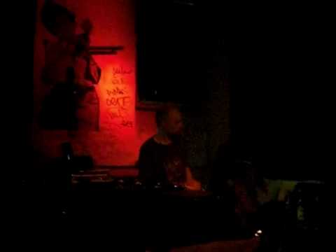 Vibronics feat. Madu 25sep09 RAW-Tempel Berlin part1
